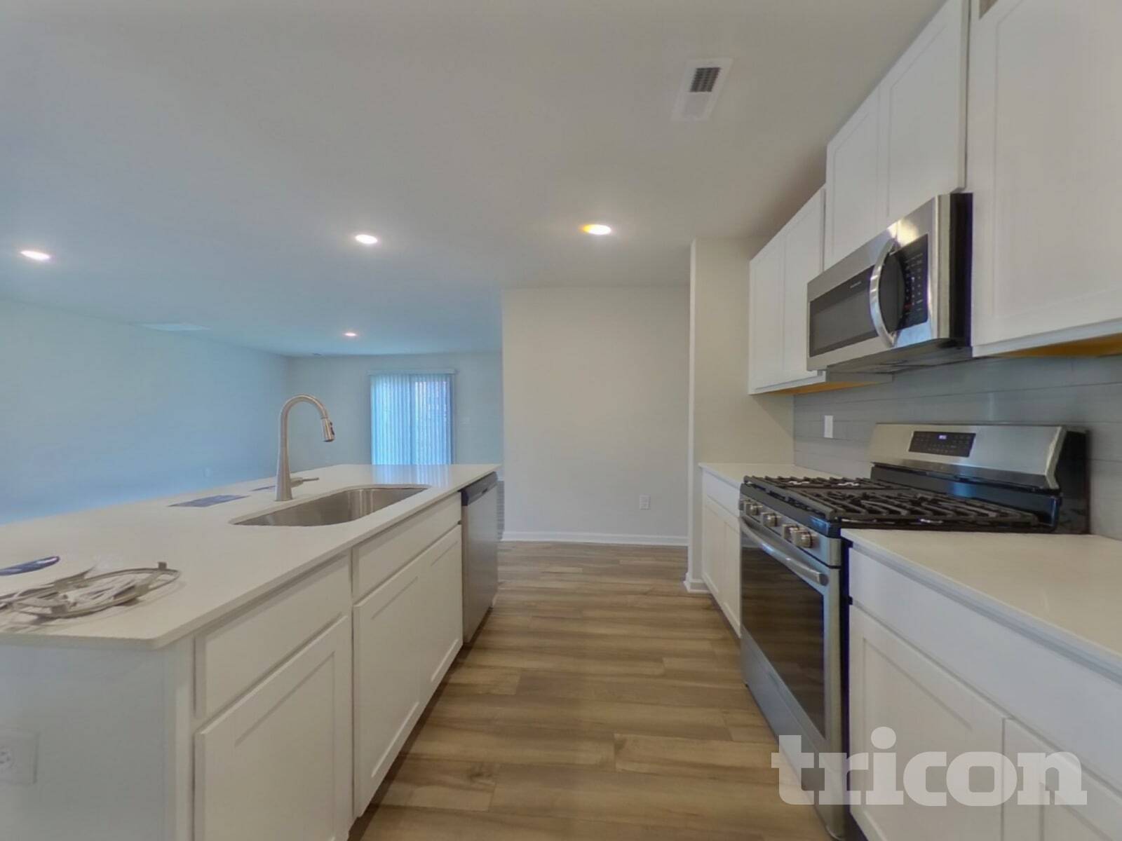 Building Photo - 1438 Cattleman Acrs Dr