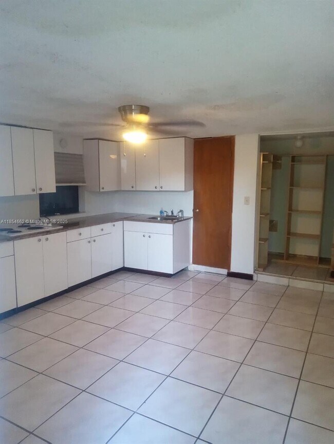 Building Photo - 17307 SW 115th Ave