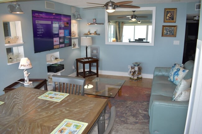 Building Photo - Waterfront Paradise - Fully Furnished Town...