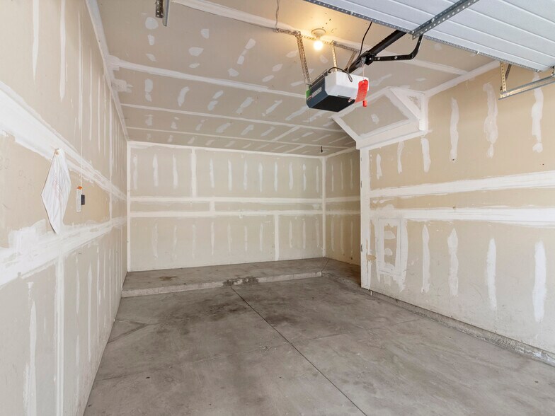 Building Photo - 900 Bitner Rd