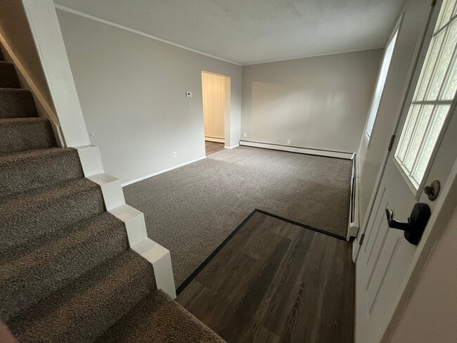 Primary Photo - 1209 Rosewood Dr NE