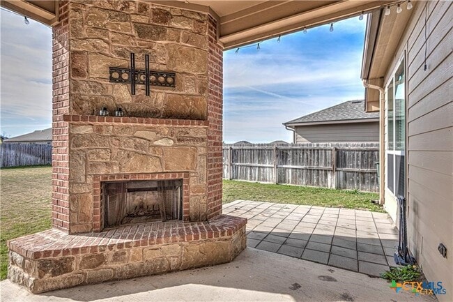 Building Photo - 609 Coventry Dr