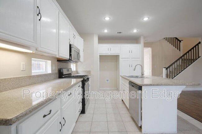 Building Photo - 37783 Sweet Magnolia Way
