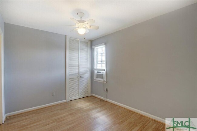 Building Photo - 112 Houston St