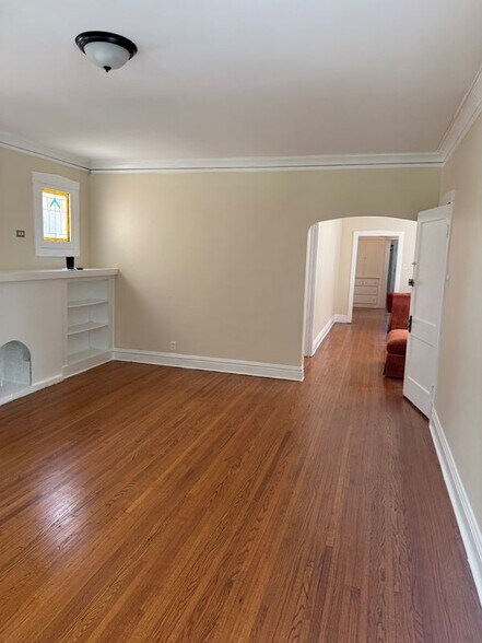 Building Photo - 5007 N Mozart St