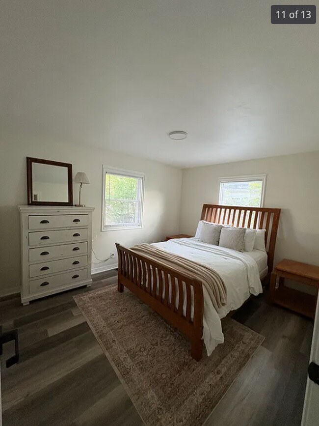 Building Photo - Amazing 3 bed 2 bath Brick Ranch in Carmel