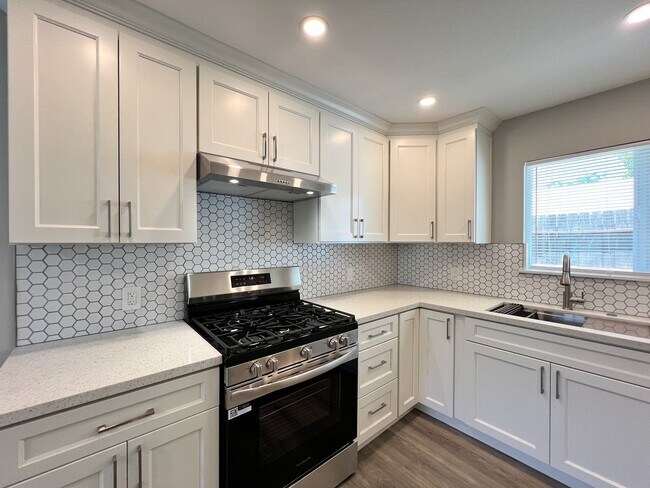 Building Photo - Newly Remodeled Two Bedroom Napa House