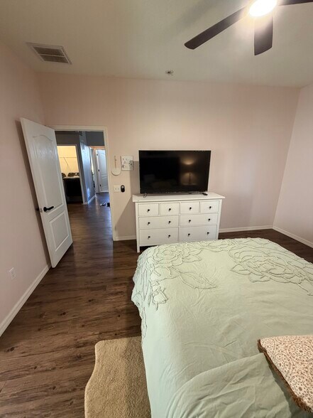 Building Photo - 4815 Pennecott Way