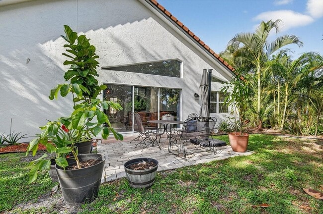 Building Photo - 2769 Pointe Cir