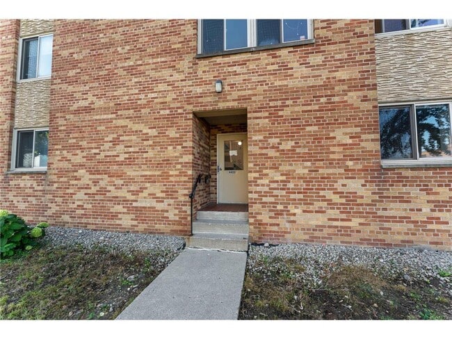 Building Photo - 4400 Upton Ave S
