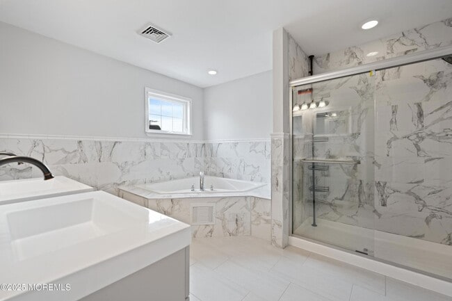 Building Photo - 36 Main St