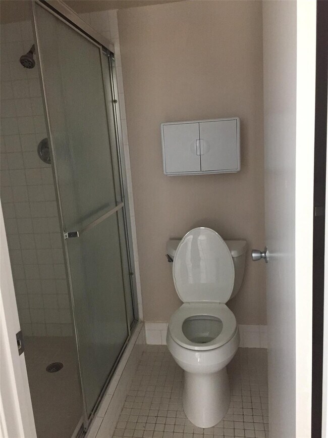 Building Photo - 1100 SW 128th Terrace