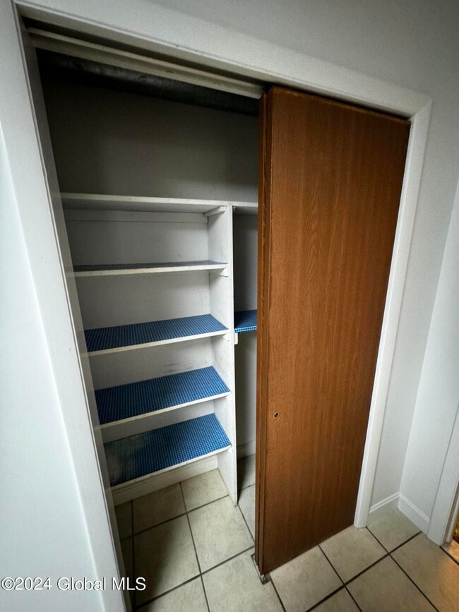 Building Photo - 3A Lacosta Dr