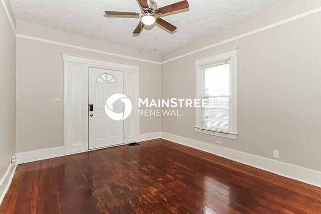 Building Photo - 3 Bedroom Pet-Friendly Home in Louisville,...