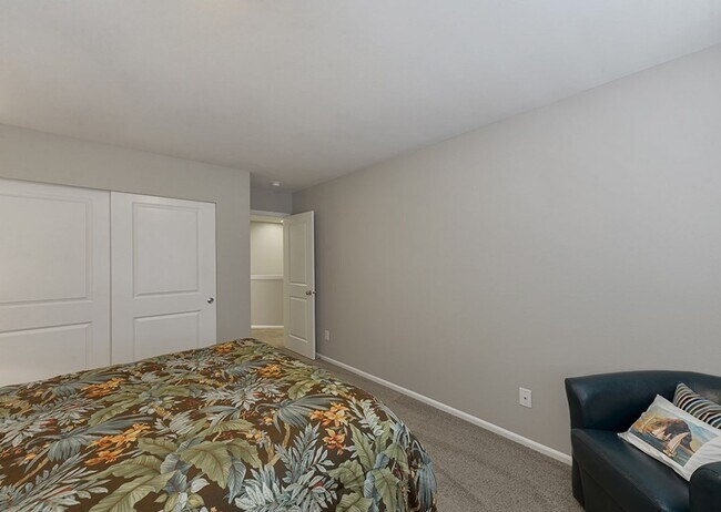 Building Photo - Maple Valley Stunning 5+ Bedroom 2.75 Bath