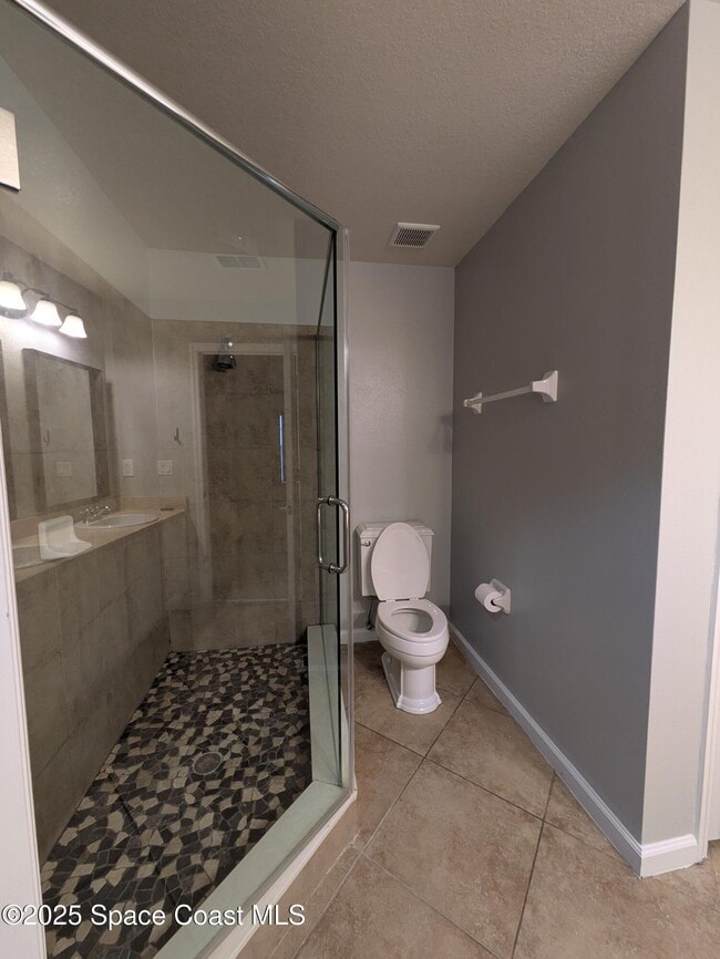 Building Photo - 725 Ventura Dr