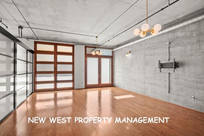 Building Photo - Expansive East Village 2-Bedroom at Parklo...