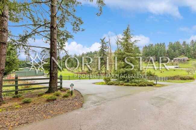 Building Photo - Escape to the Country, Spacious Contemporary in Wilsonville with Shop