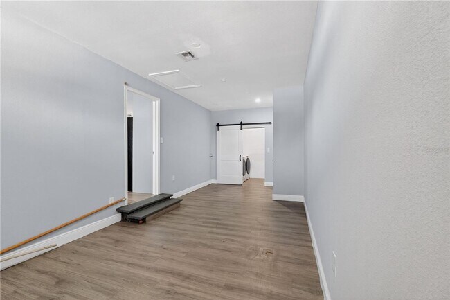 Building Photo - SINGLE FAMILY HOME IN DOWNTOWN KISSIMMEE! 3/2