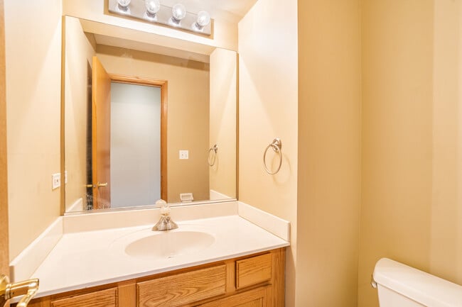 Building Photo - 2760 Packford Ln