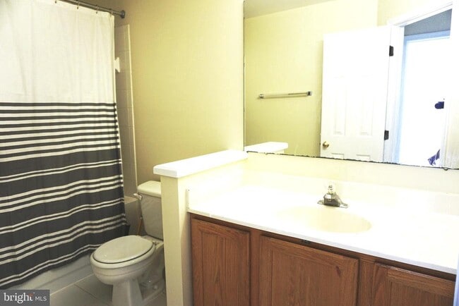 Building Photo - 9386 Van Arsdale Dr