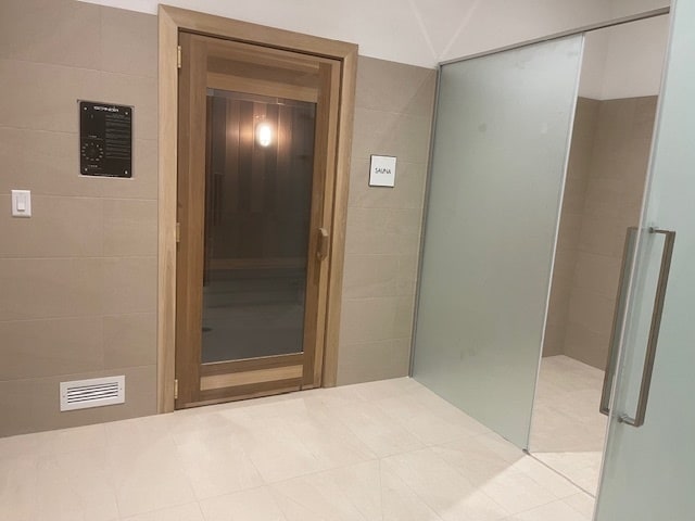 Building Photo - 1515 Liona St