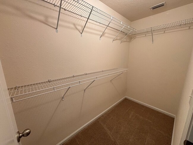 Building Photo - 2/2.5 Townhome in Prestwick – Garage & Screened Patio