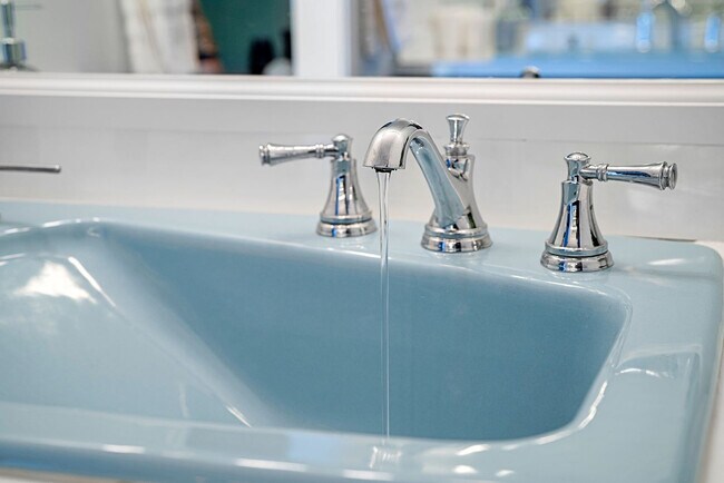 Building Photo - 275 U.S. 20-SI ID1240408P