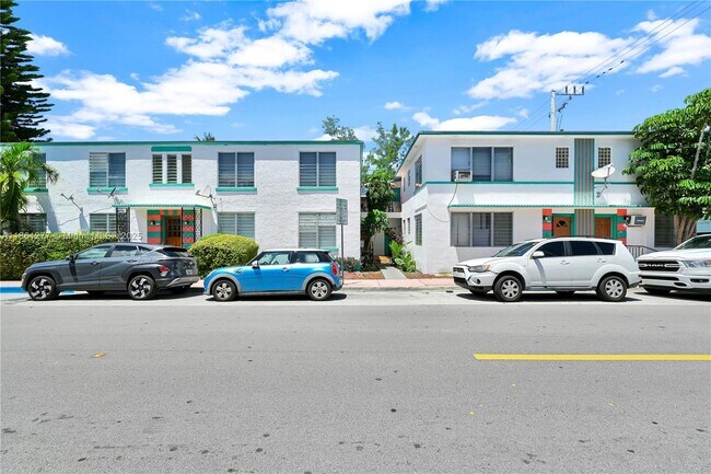 Building Photo - 641 10th St