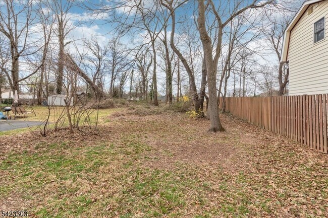 Building Photo - 81 Tooker Ave