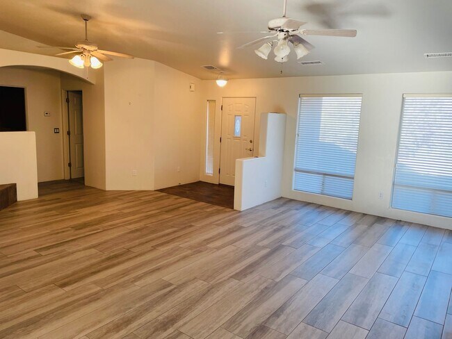 Building Photo - Village Of Oak Creek