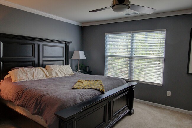 Building Photo - Beautiful 3 Floor Townhouse in Durham's Stratford Lakes Neighborhood!
