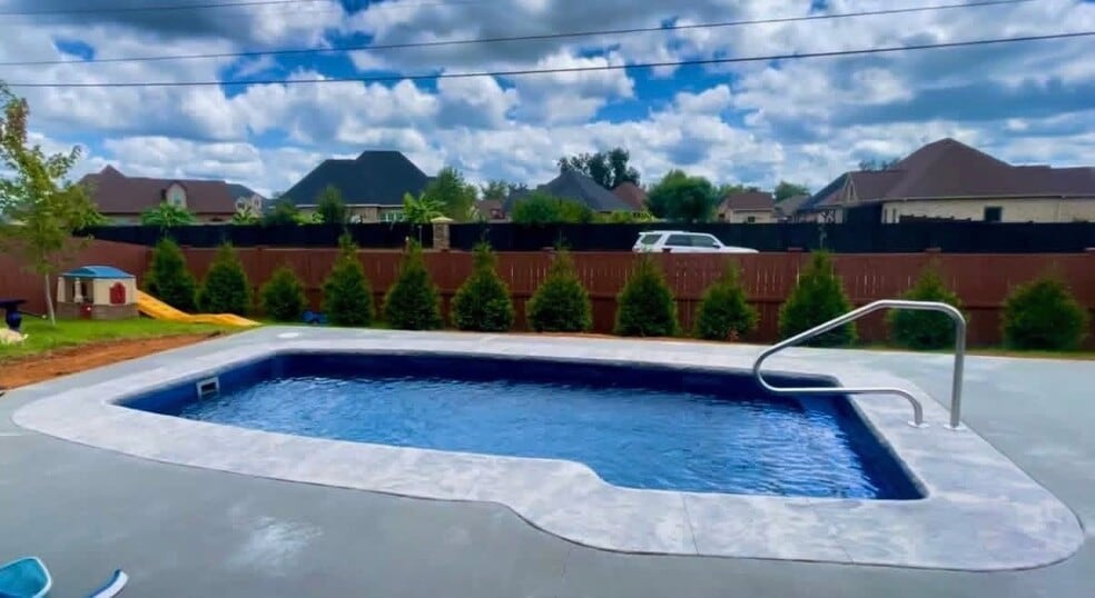 Safety Fence has been added. - 108 Kloe Ct