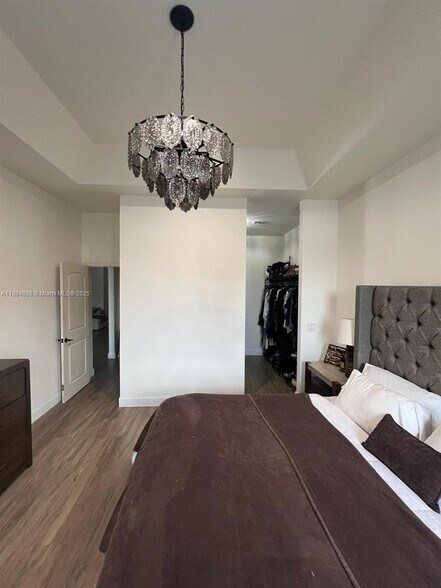 Building Photo - 3015 SW 135th Ave