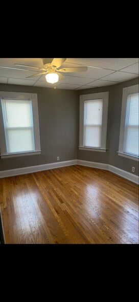 Building Photo - 42 Baldwin St