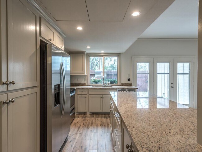 Building Photo - 14703 Barryknoll Ln