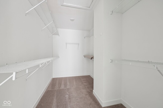 Building Photo - 17255 Gresham Ln