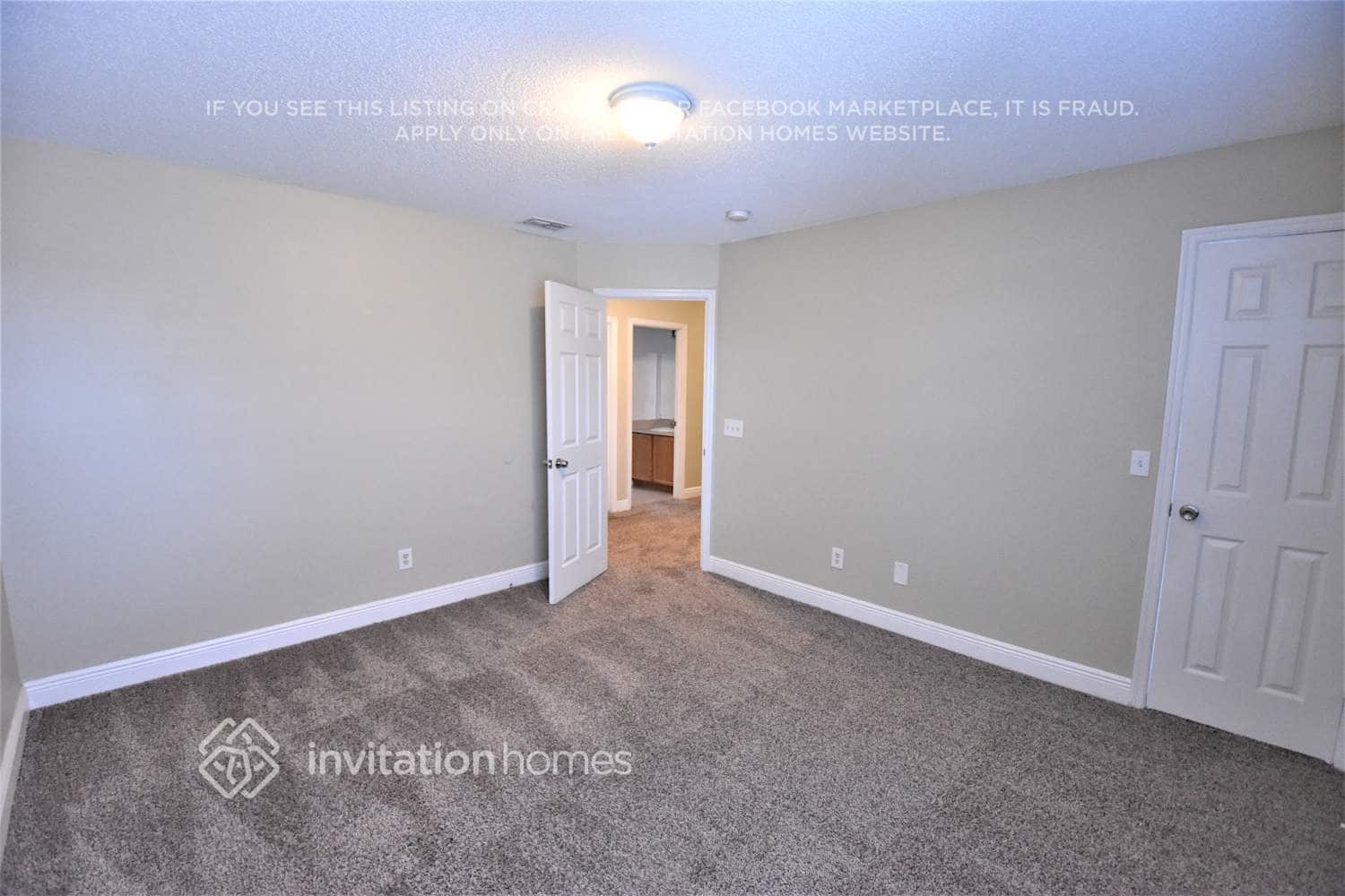 Building Photo - 900 Oak Chase Dr