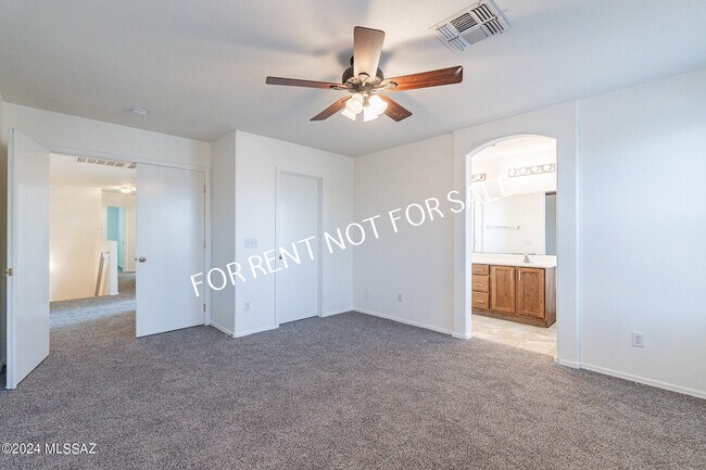 Building Photo - 7442 W Sonesta Dr
