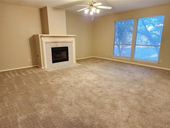 Building Photo - 3726 Harvey Penick Dr