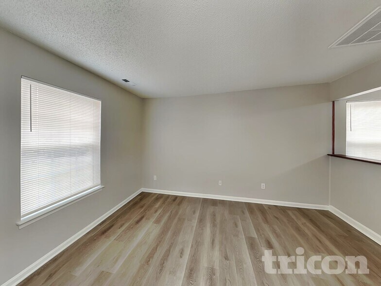 Building Photo - 11347 Red Finch Ln