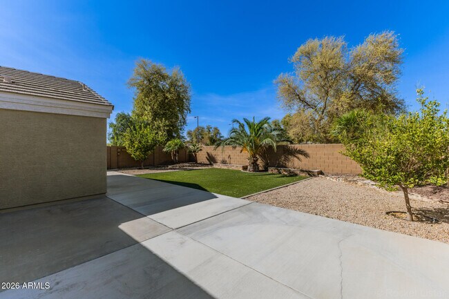 Building Photo - 23538 W Grove Cir