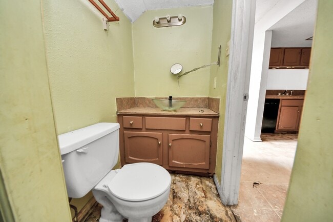 Building Photo - 5747 Easthampton Dr