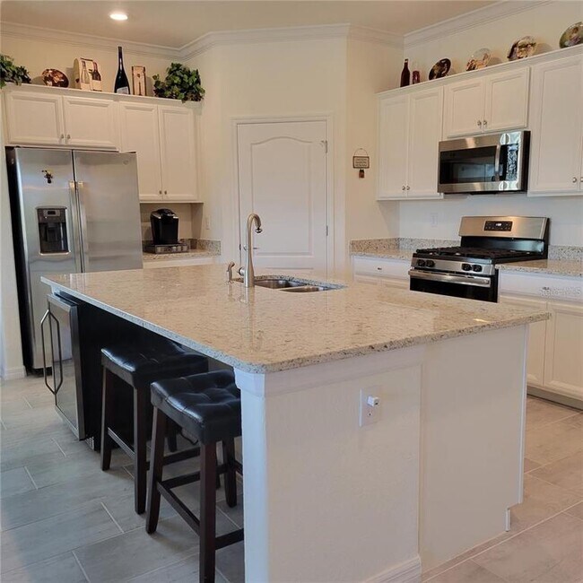 Building Photo - 17335 Blue Rdg Pl