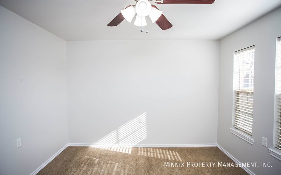 Building Photo - 2214 100th St