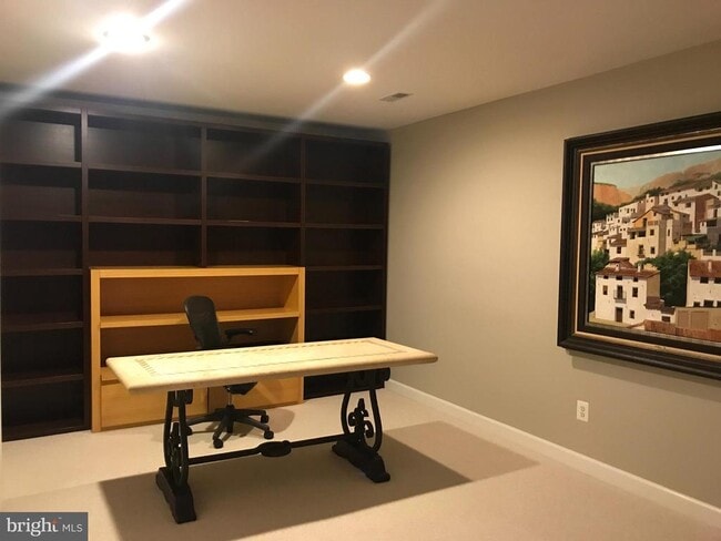 Building Photo - 1406 Ingleside Ave