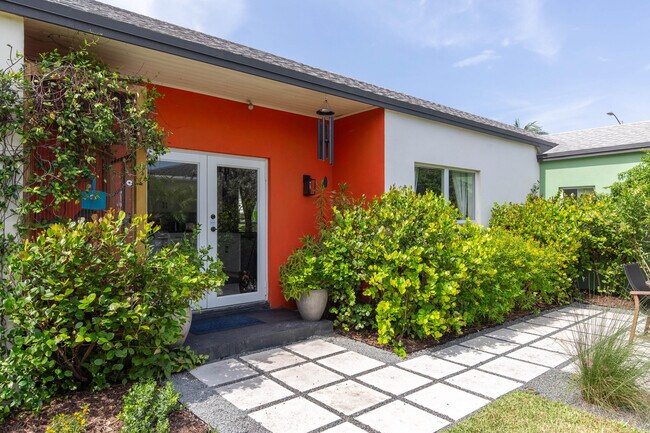 Building Photo - 1019 N K St