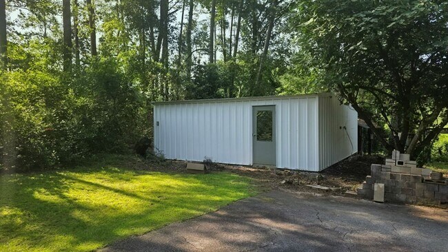 Building Photo - 989 Wadsworth Rd