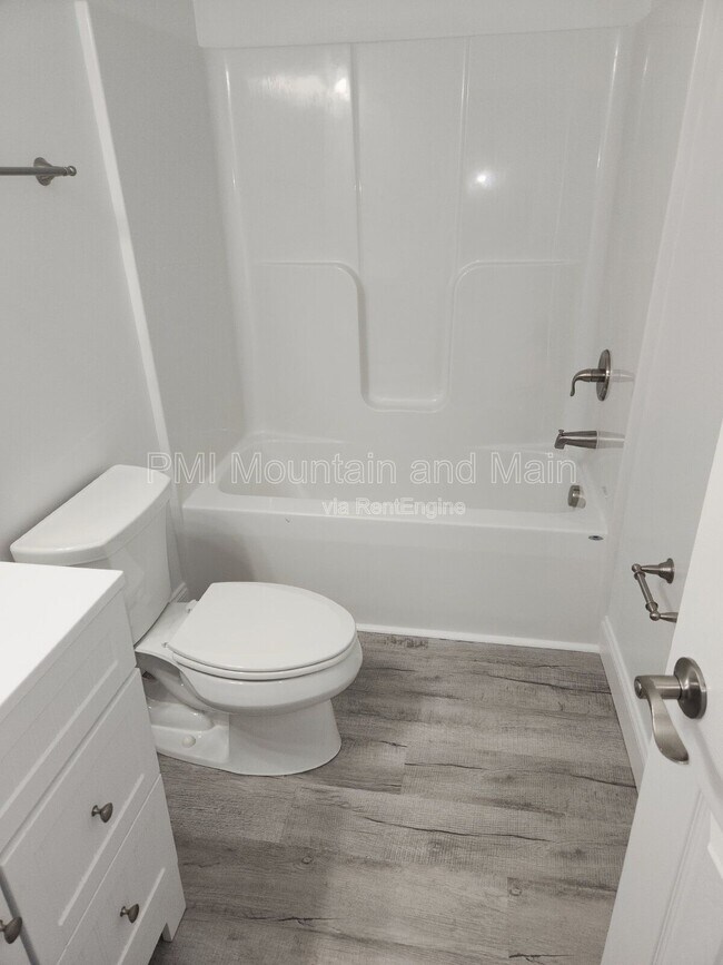 Building Photo - 177 Quinn Hill Ln