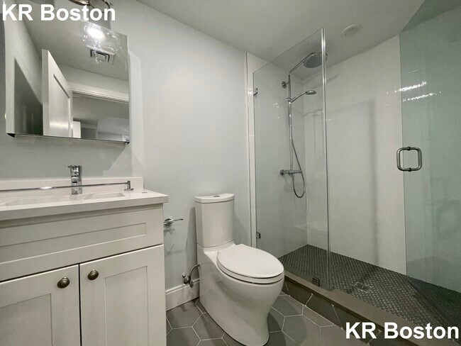 Building Photo - 20 Reedsdale St